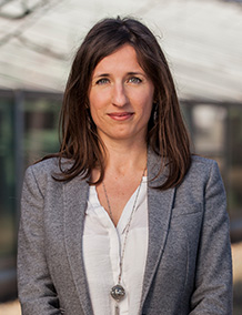 VIKTÓRIA SZŐKE